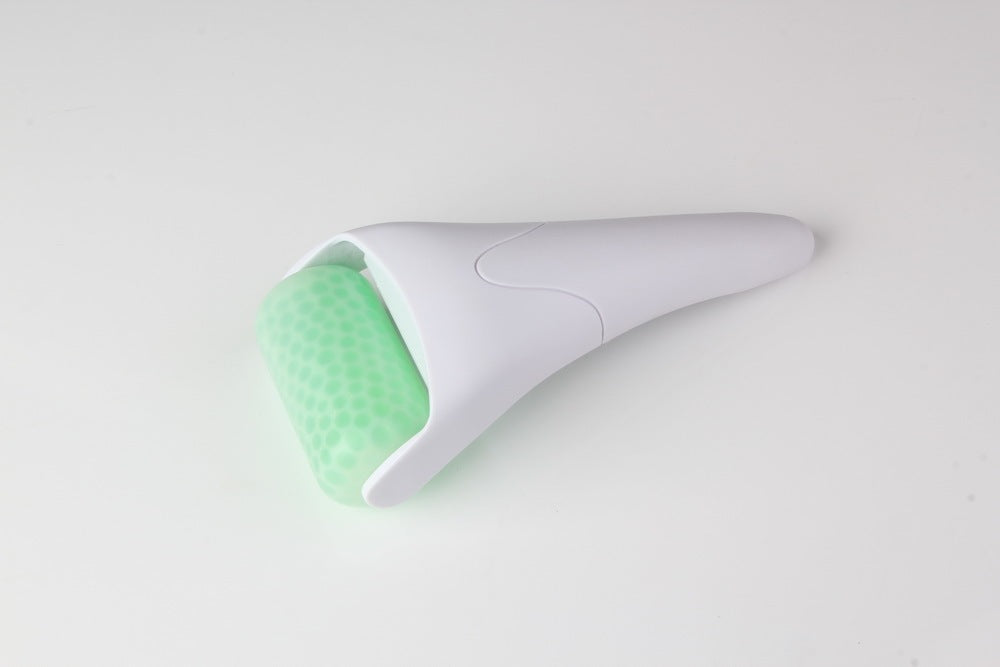 Wake Up Your Skin with This Cooling Beauty Roller