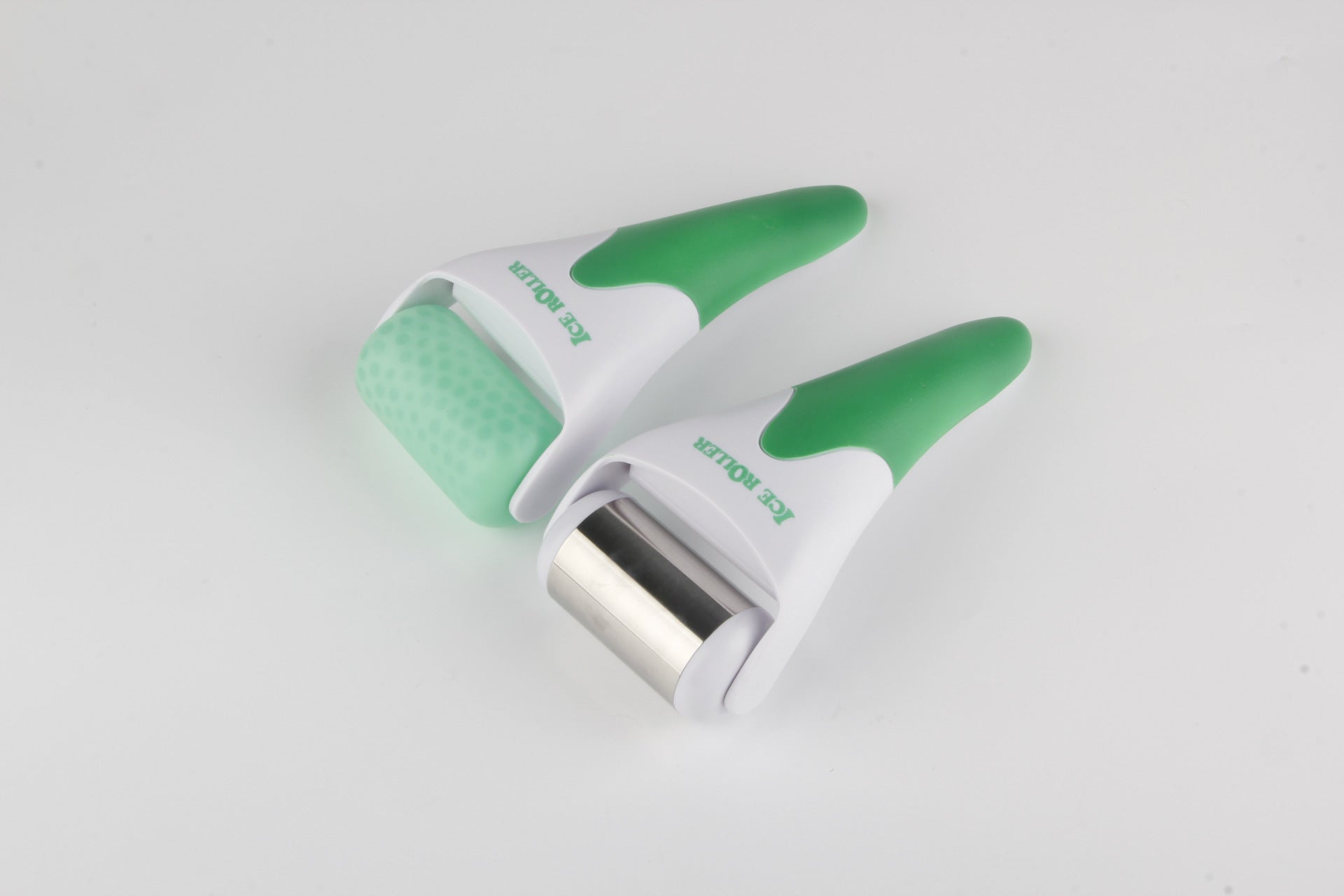 Wake Up Your Skin with This Cooling Beauty Roller
